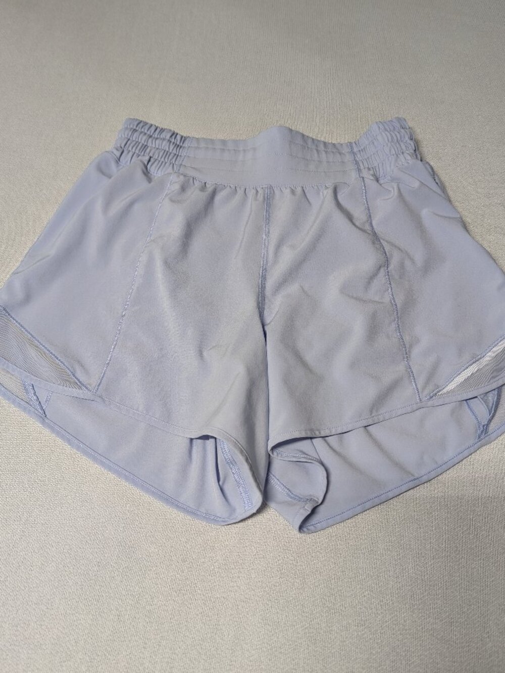 Lululemon Hotty Hot High-Rise 4" Shorts  - Size 6